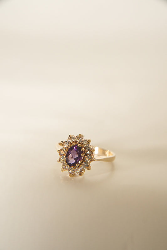 LIVIA | AMETHYST & WHITE SAPPHIRE CLUSTER RING