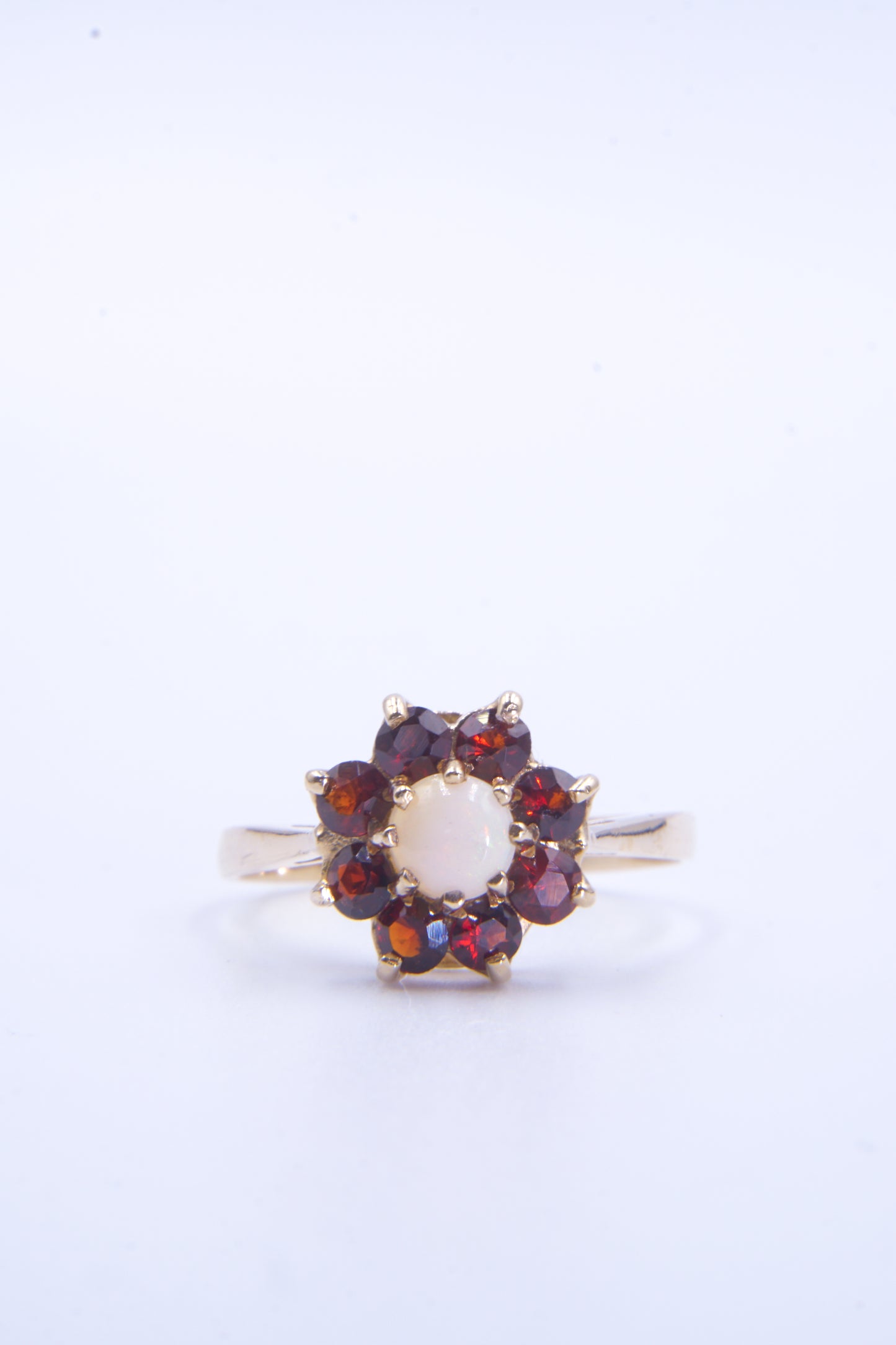 ELLA | VINTAGE 9CT GOLD OPAL & GARNET CLUSTER RING