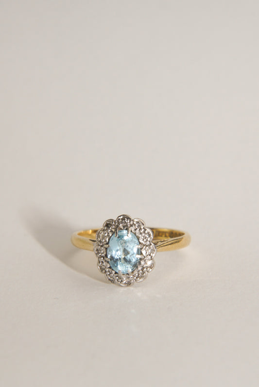 ELZA | 18CT AQUAMARINE & DIAMOND CLUSTER RING