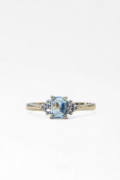 ANABEL | AQUAMARINE & DIAMOND RING