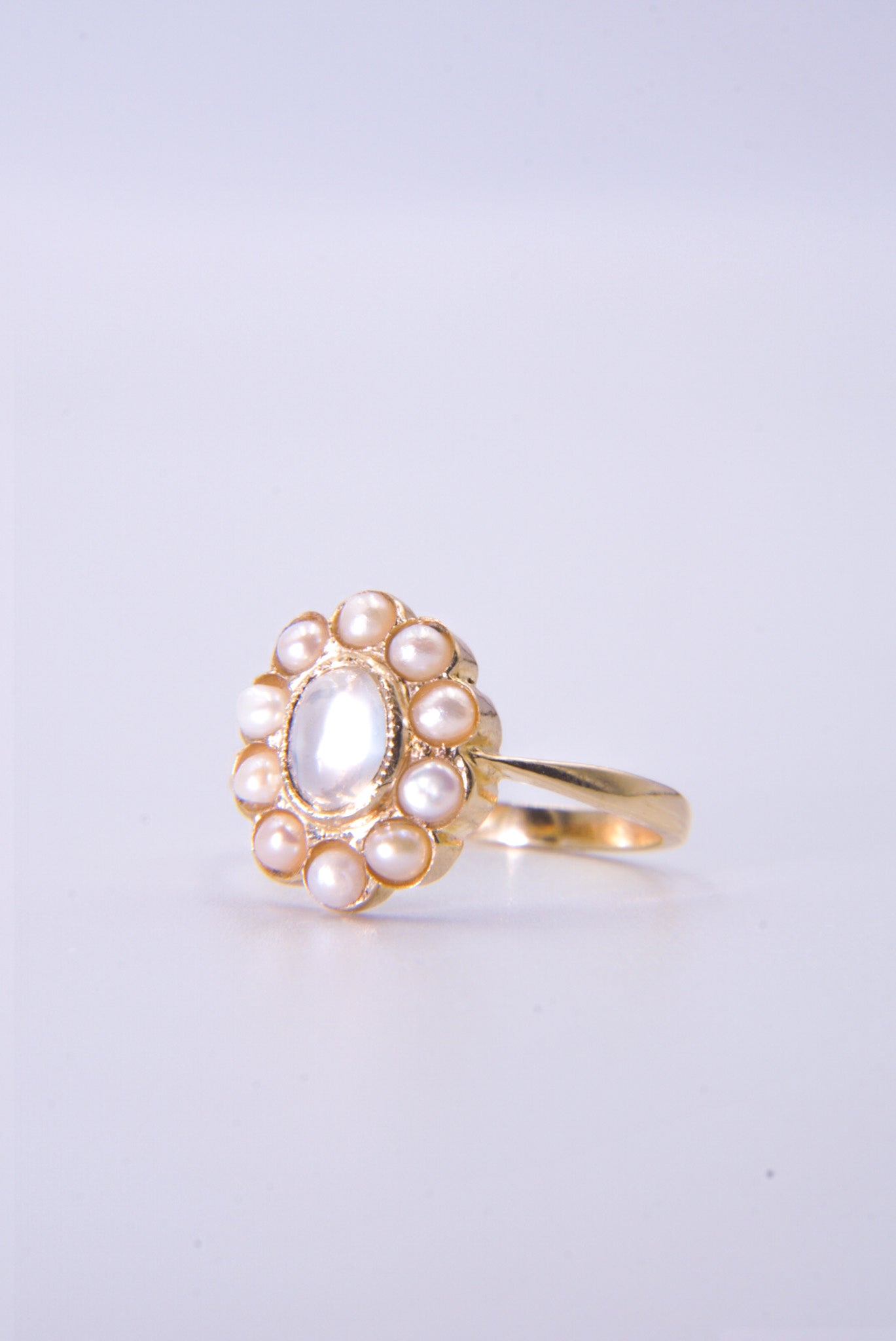 BO | MOONSTONE & PEARL CLUSTER RING