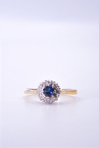 LAUREN | 18CT SAPPHIRE & DIAMOND CLUSTER RING