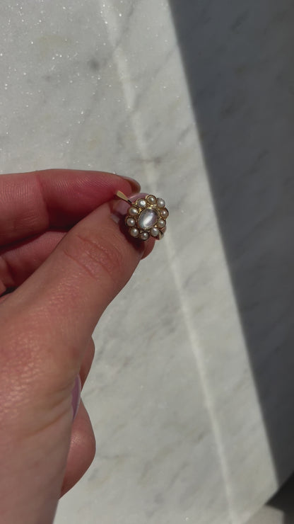 BO | MOONSTONE & PEARL CLUSTER RING